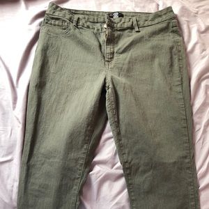 Olive Green Jeans👖